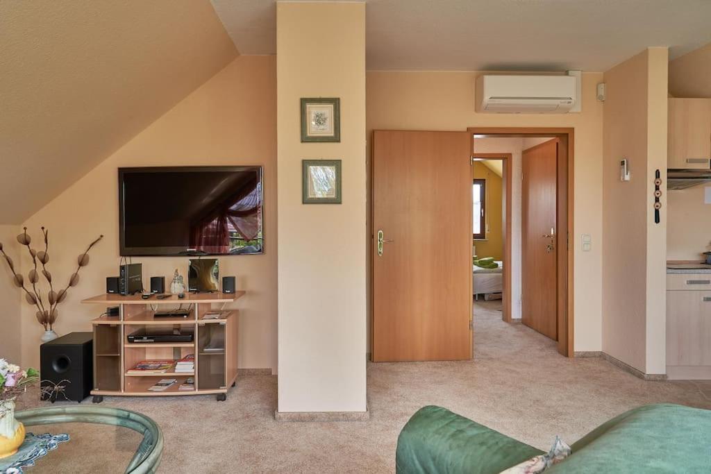 Ferienwohnung Am Stadtrand Von Berlin Neu Buch ภายนอก รูปภาพ